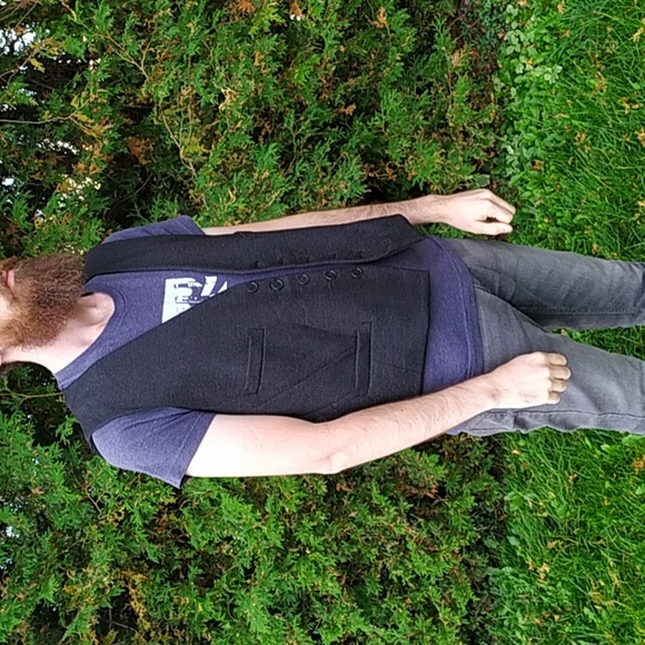 Le 31 Vest with Pocket and Stitching Details - Picture 2 of 12